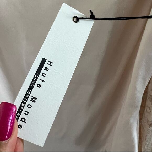 NWT Haute Monde Light Pink Cream Bodysuit Lace Statement Arm Small - Picture 4 of 8